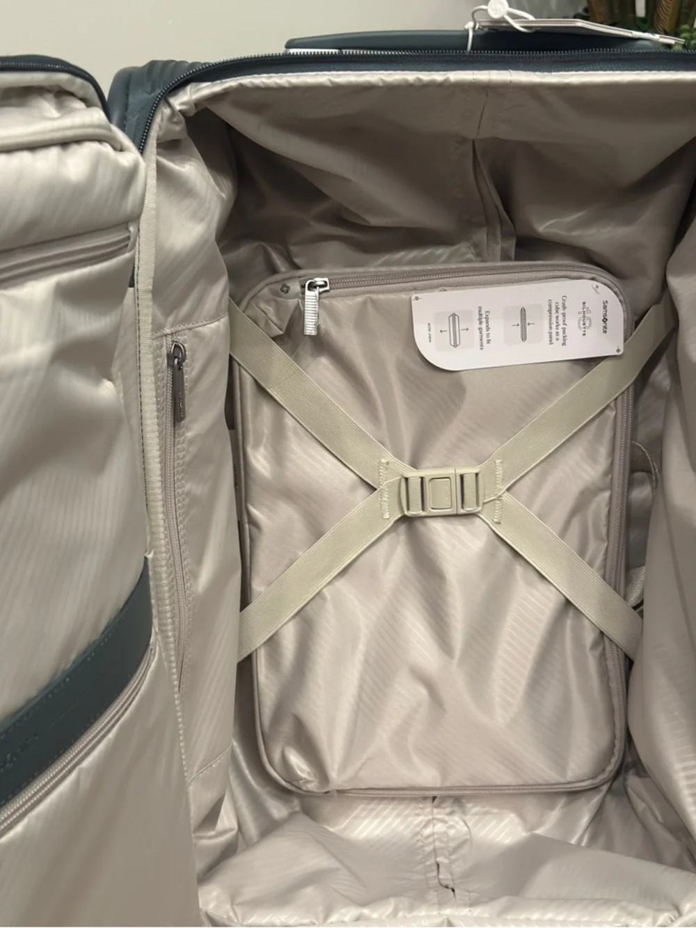 Samsonite Silhouette 18 Softside Spinner Slate Gray Carry-On Spinner suitcase